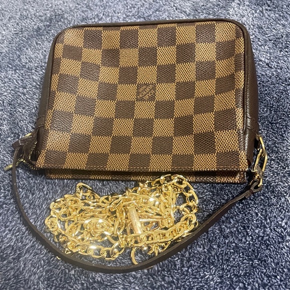 Louis Vuitton Damier Pouch - Picture 13 of 15
